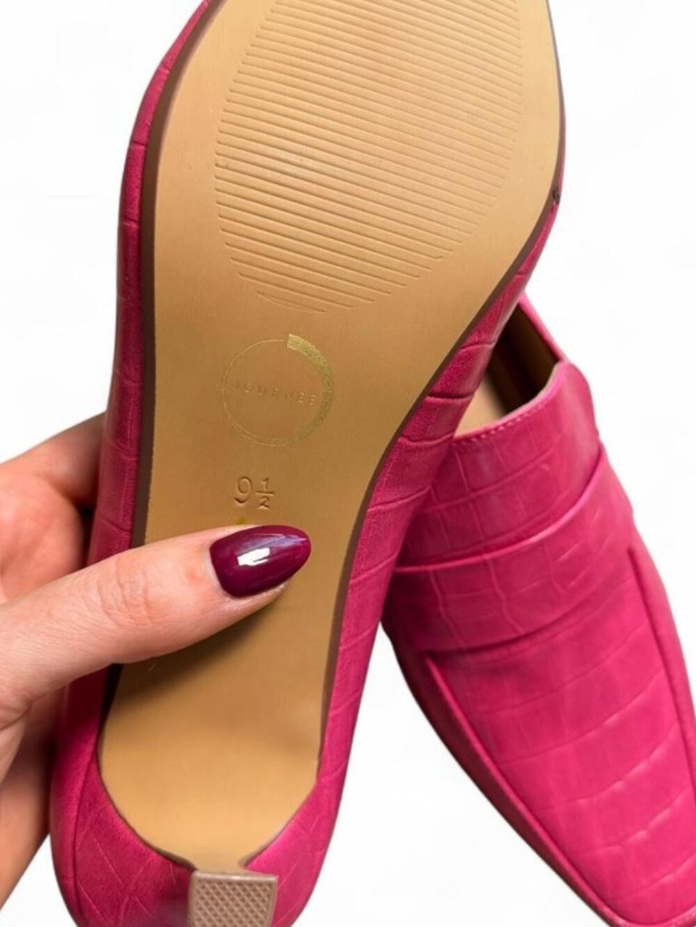 Journee Collection Pink Croc Embossed Loafer Pumps Kitten Heel Size 9.5 - Picture 4 of 4